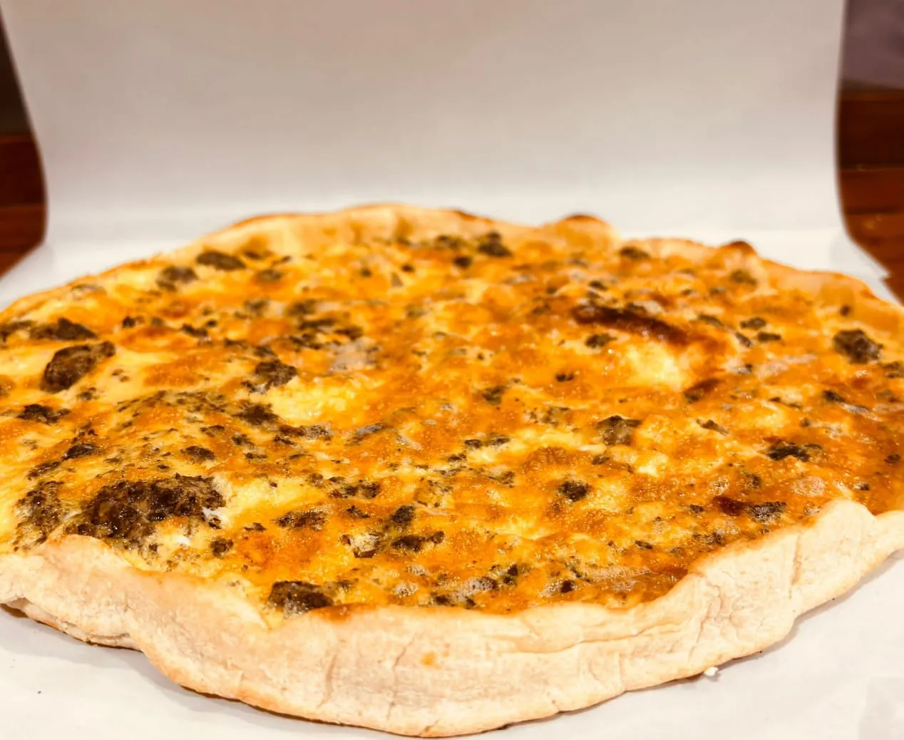 صينية بيض وسجق على الطابون - الأكثر طلباً